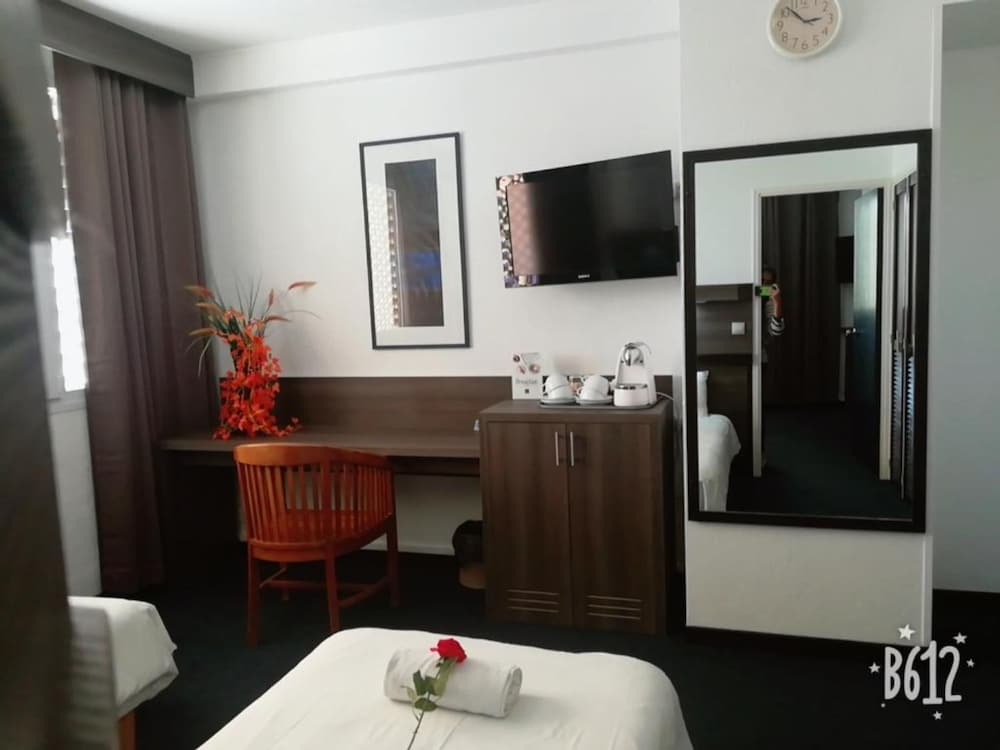 Hotel Le Paris 51/56