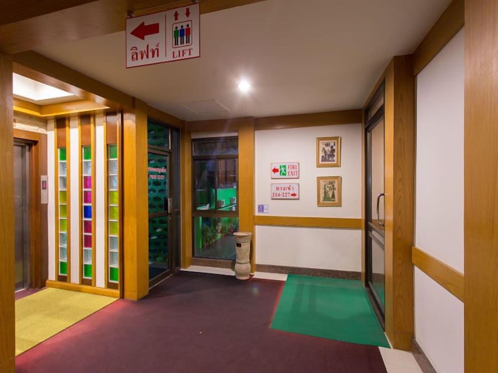 Siri Hotel 64/70