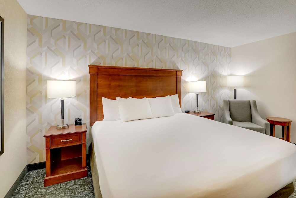 Drury Inn & Suites Marion 11/50