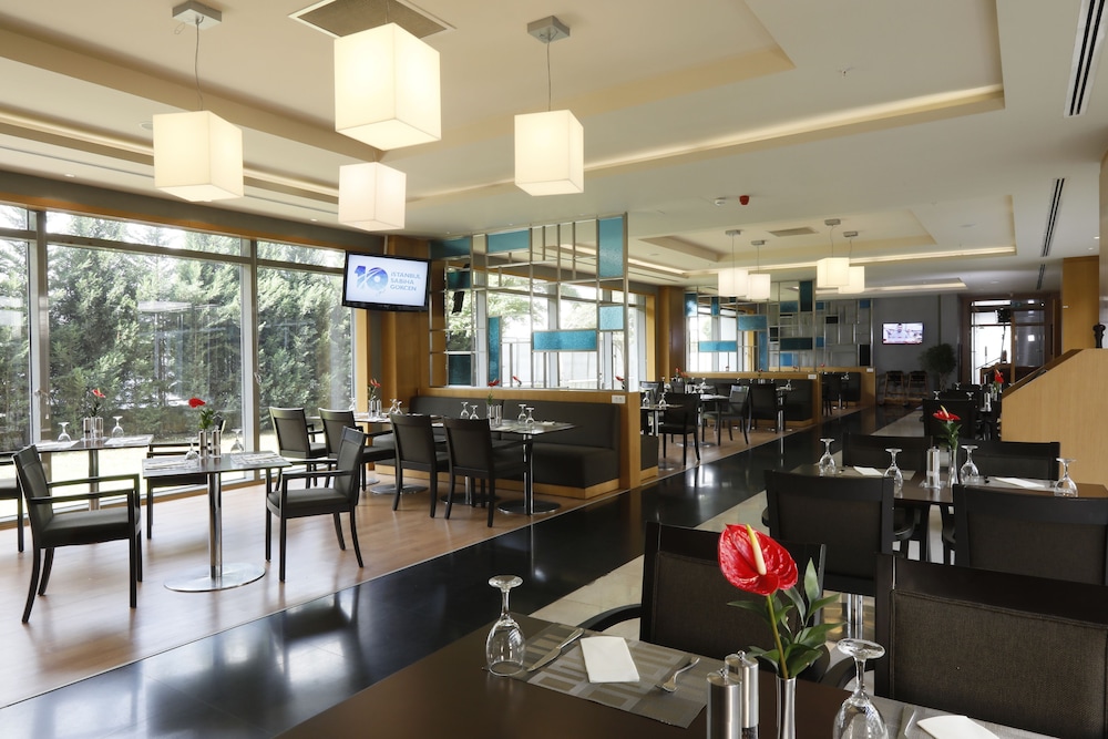 ISG Airport Hotel 46/63