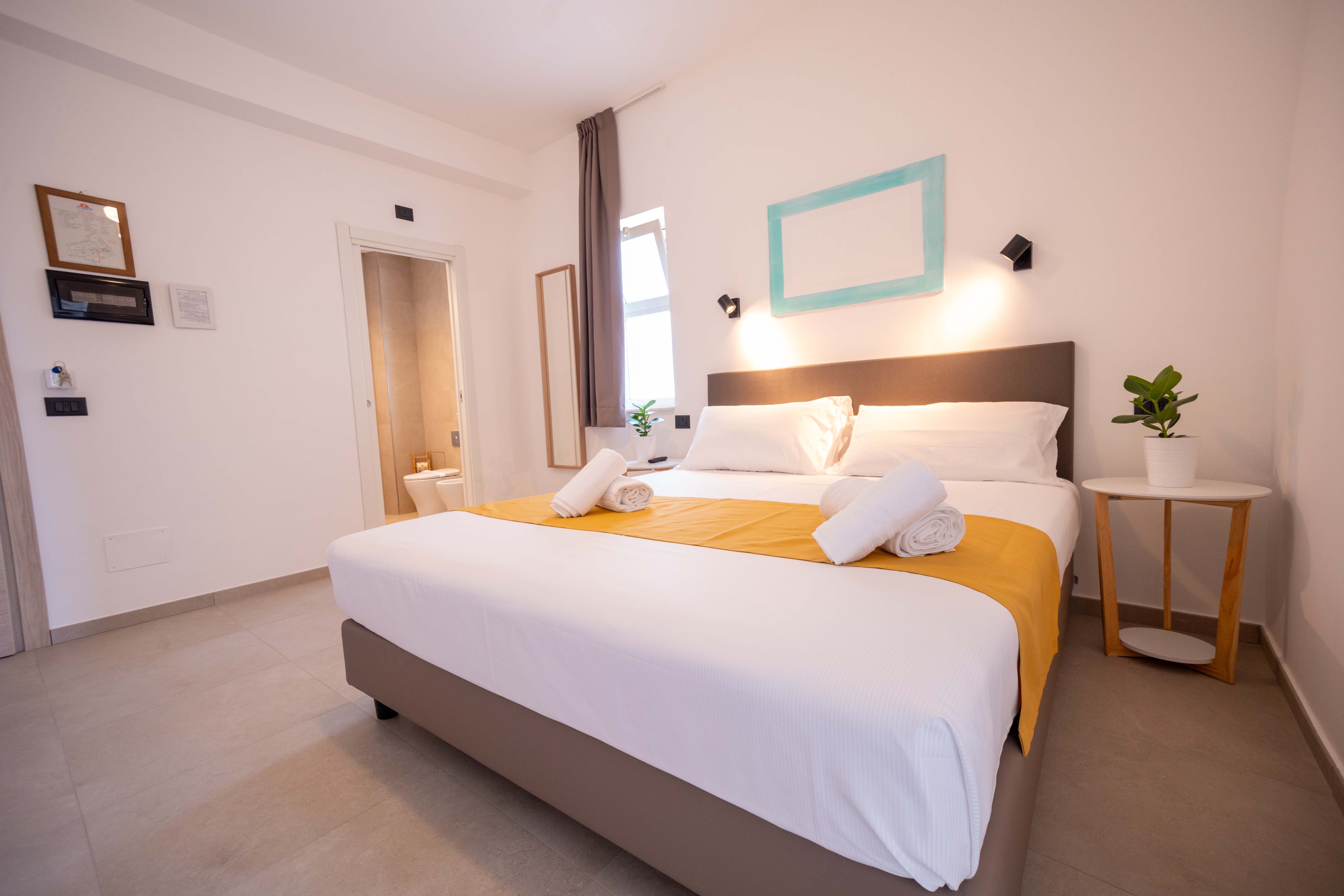 2 Rooms, 3 Beds, Pool View, Balcony
