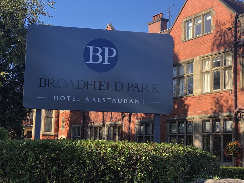 OYO Broadfield Park Hotel in ROCHDALE