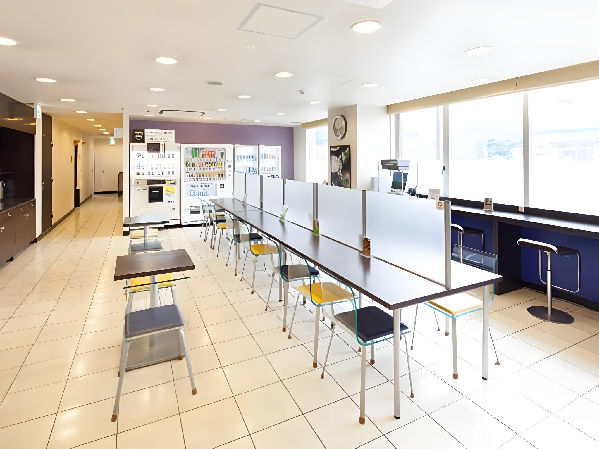 Super Hotel Satsumasendai 23/24