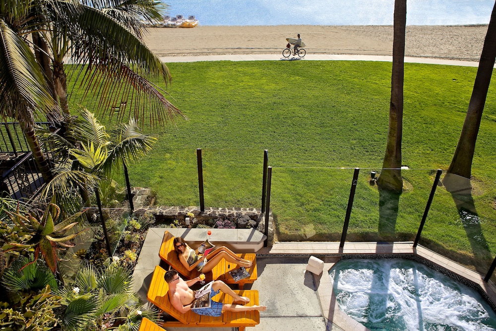 Catamaran Resort Hotel and Spa 40/83