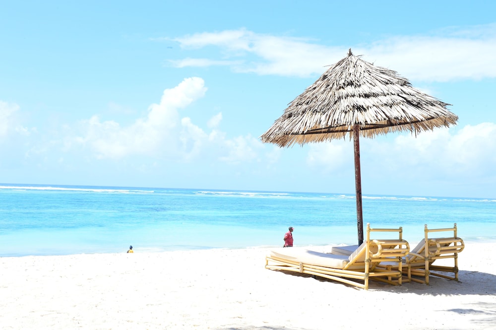 Diani Reef Beach Resort and Spa 66/69