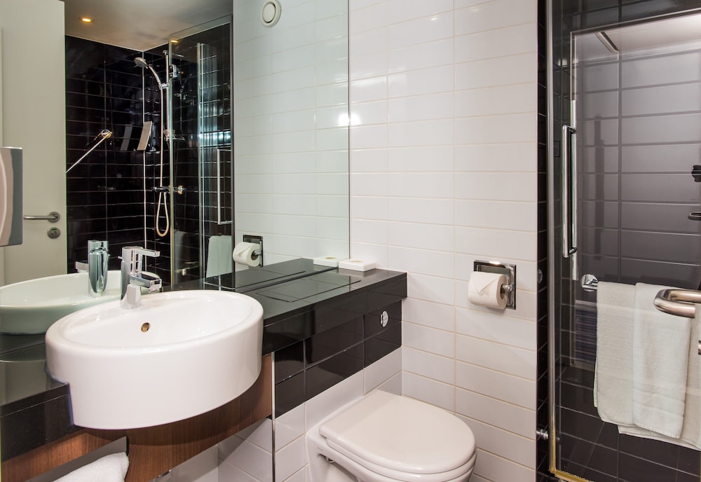 Holiday Inn Express Tamworth 30/58