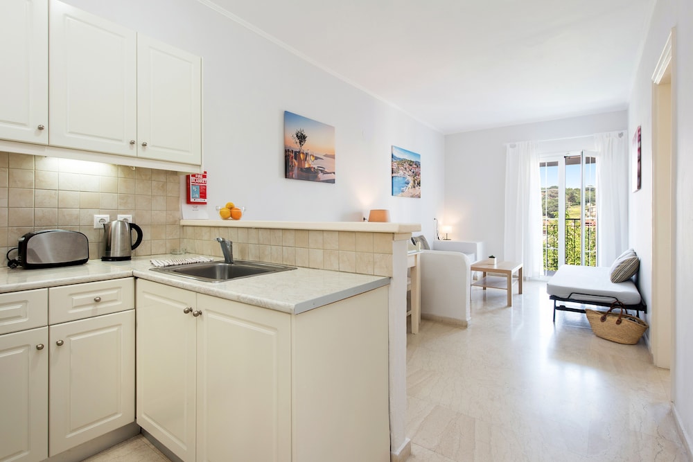 Ariti Apartments 11/51