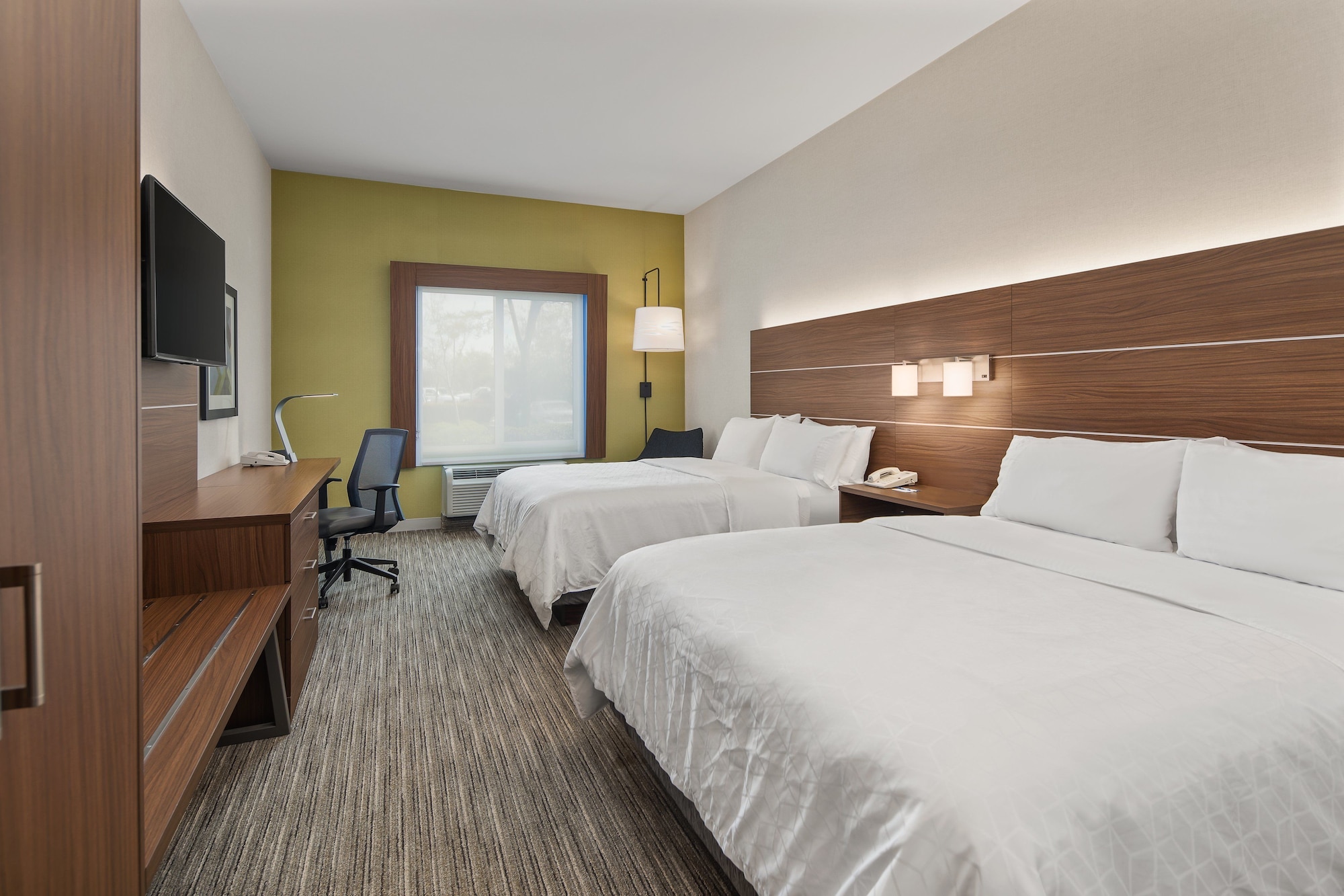 holiday inn express hotel and suites