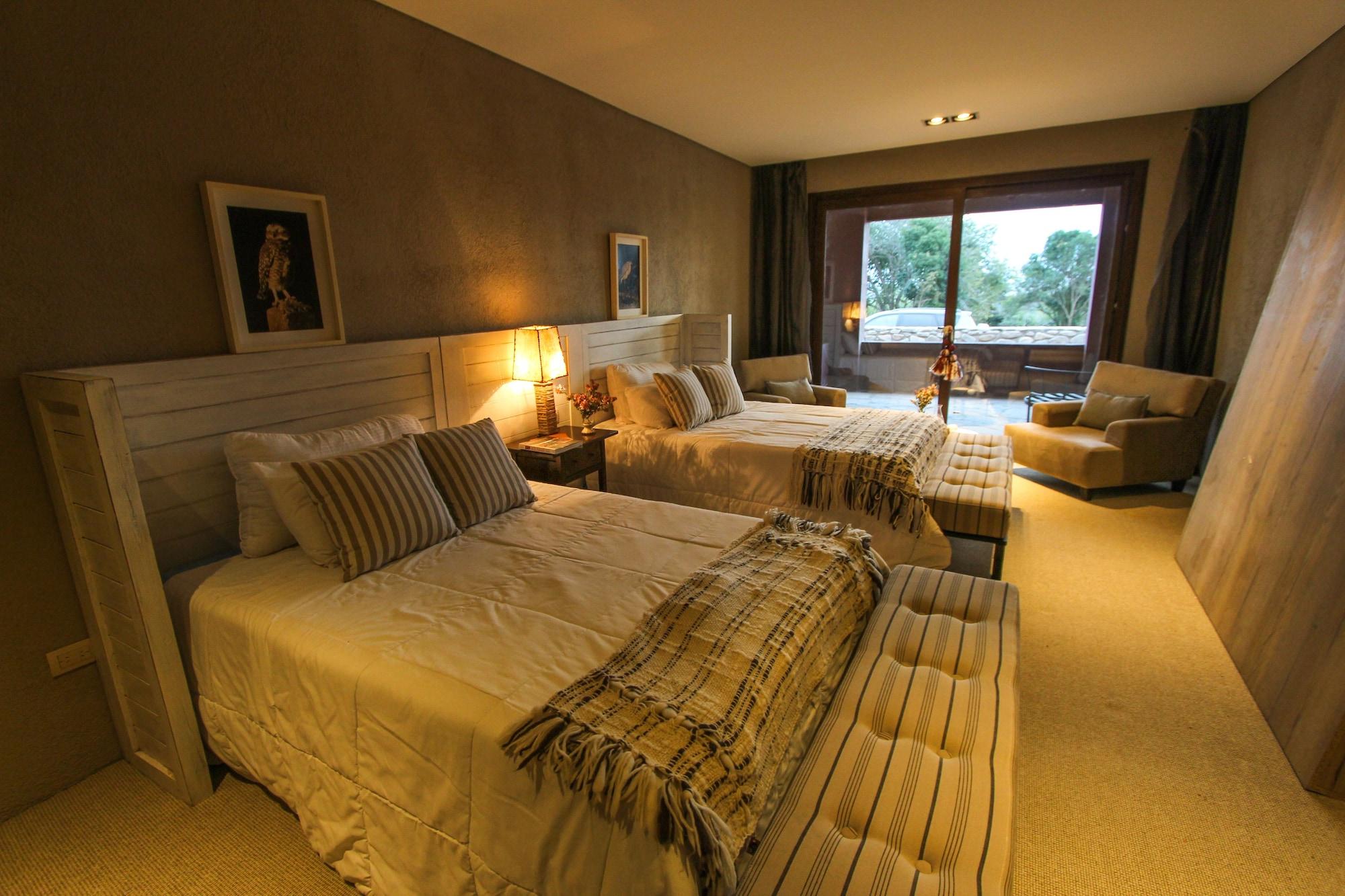 Sunset, Deluxe, Twin Beds