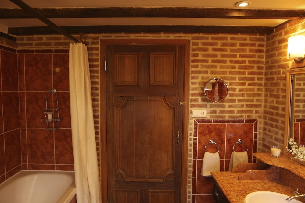 Carmelites Guest House 18/23