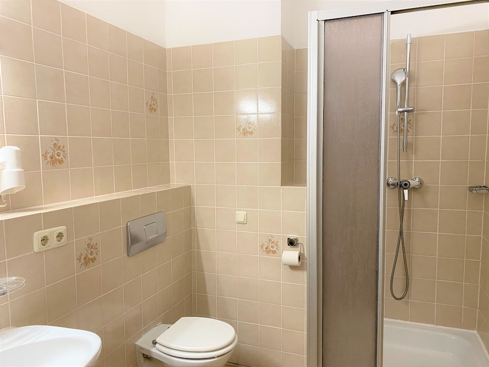 Room at SCHWABENWIRT, BERCHTESGADEN