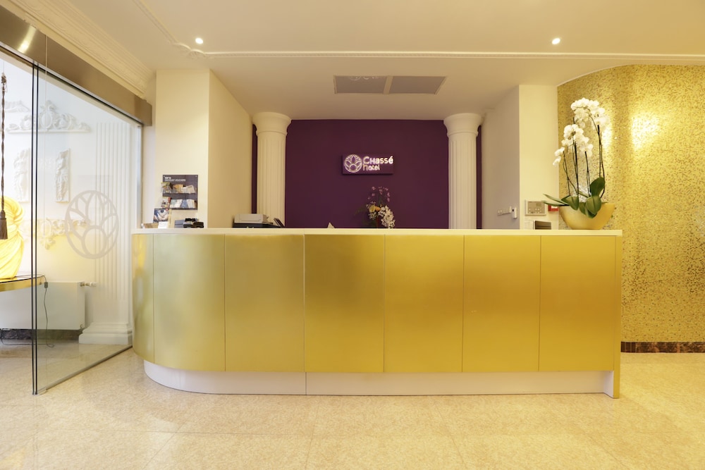 Chasse Hotel 6/64