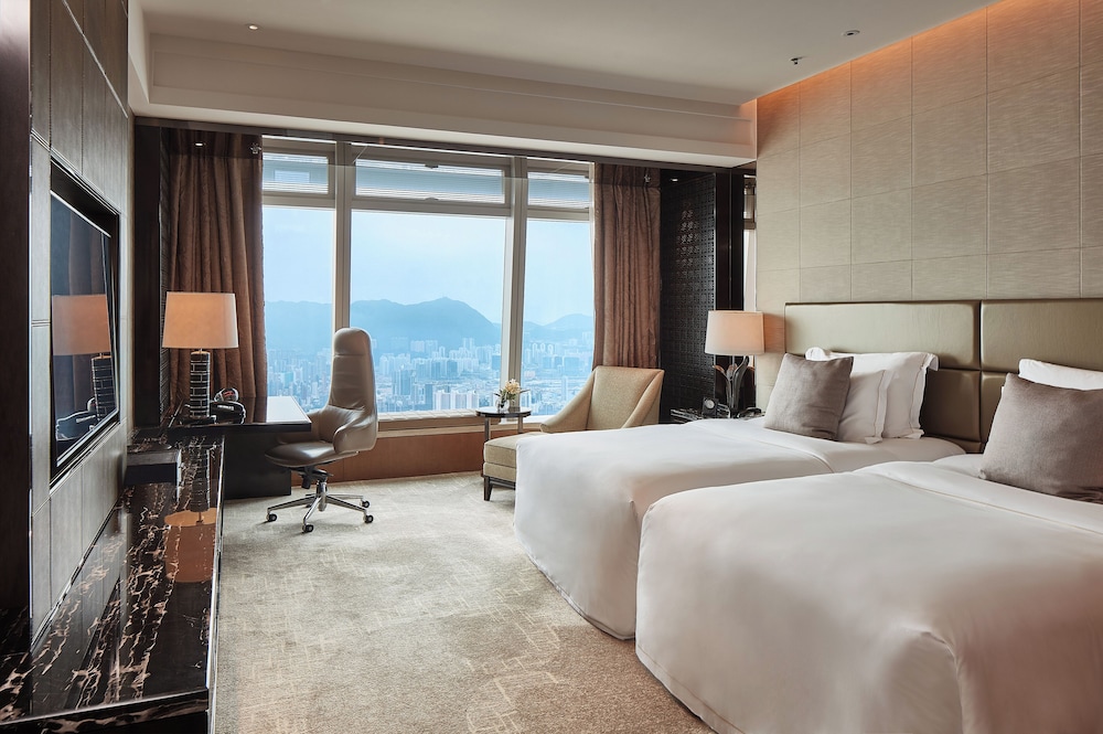 Deluxe, 2 Double Beds, Sea View, South Wing