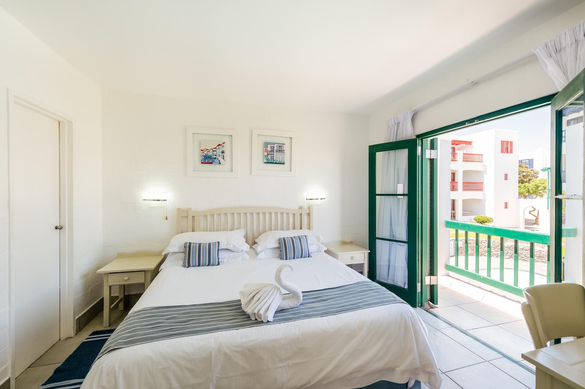 2 Bedrooms, Village, Suite