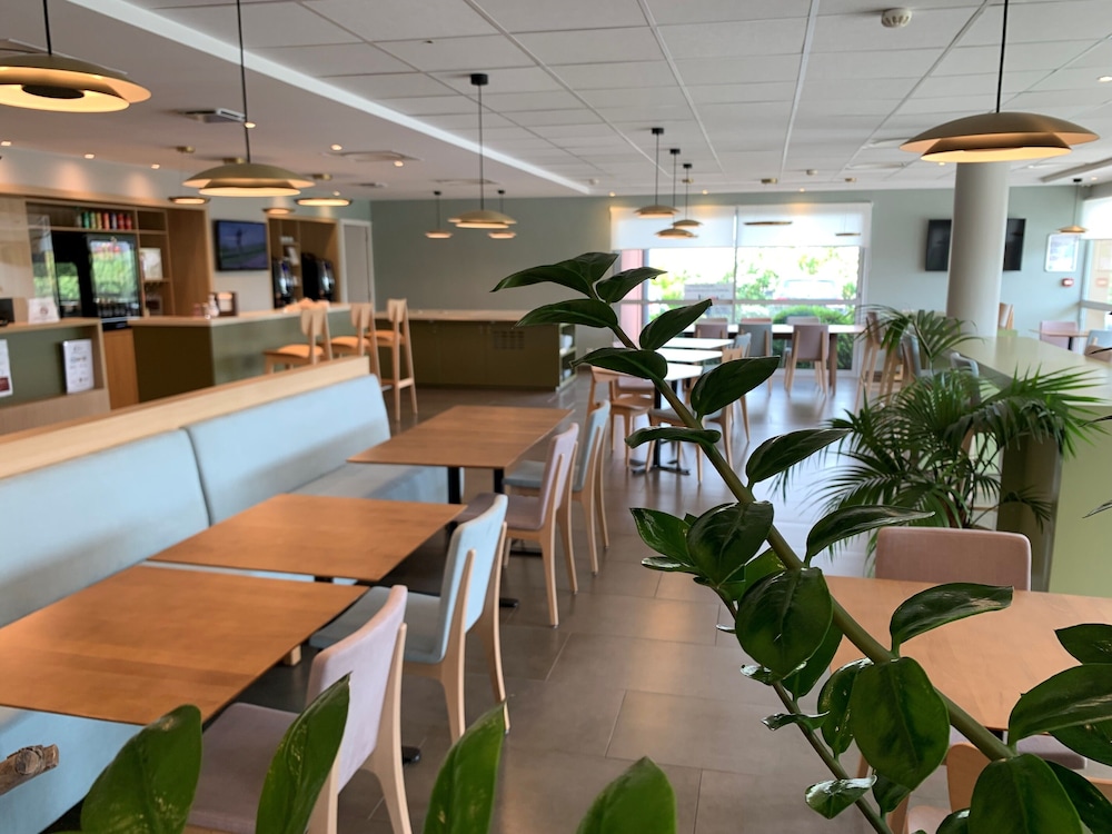 The Originals City Hotel Ecoparc Montpellier Est 26/38