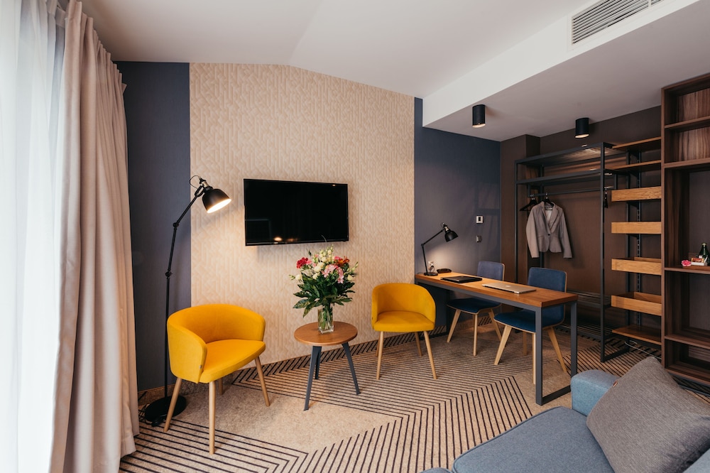 Avena By Artery Hotels 45/78