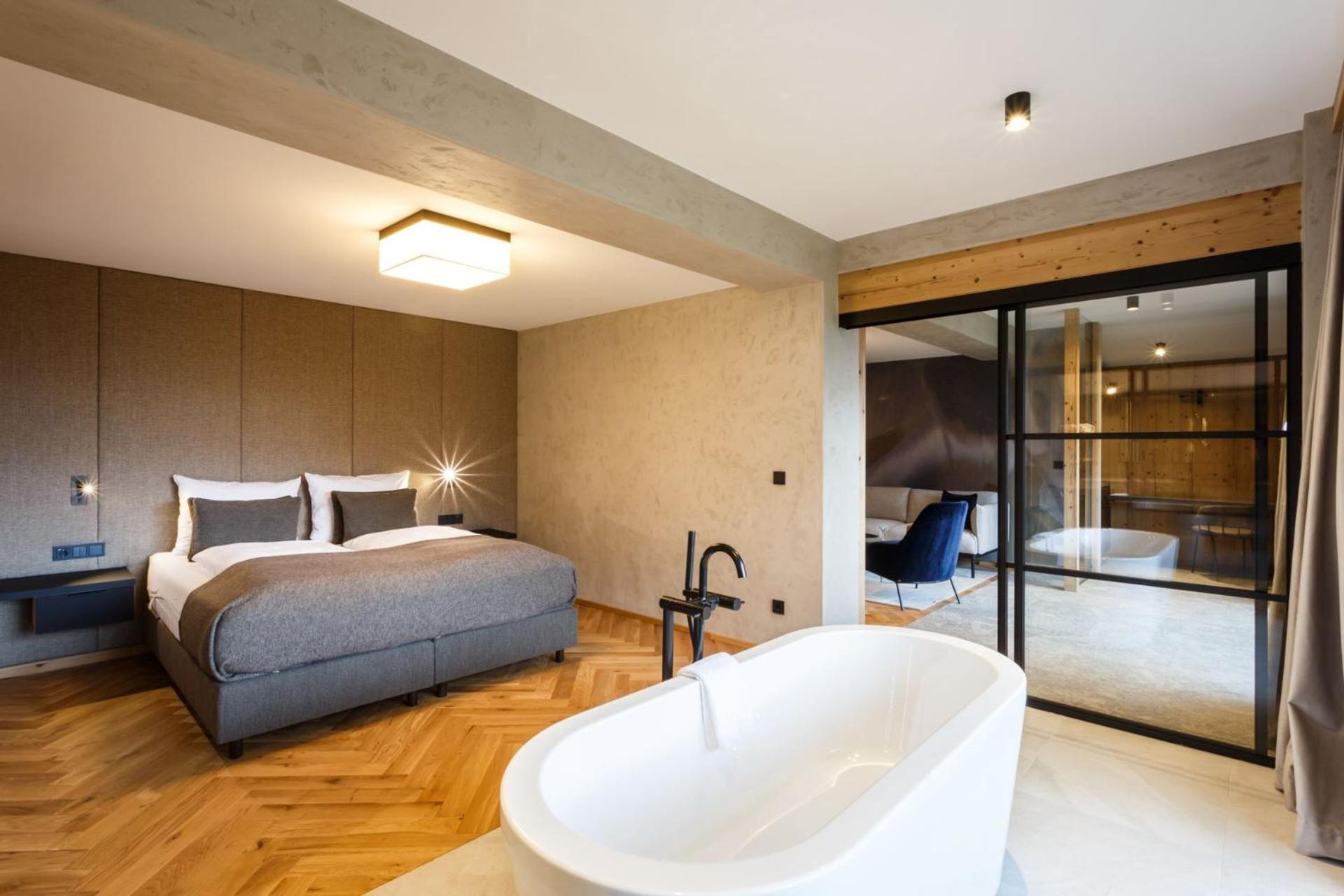 NOVA Moments Boutique Hotel 8/24