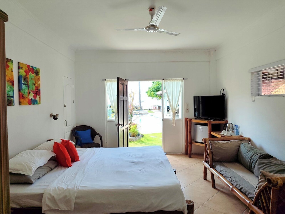 The Coral Beach Club 20/50