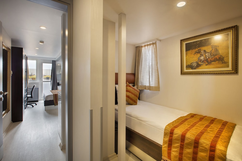 Gallery Residence And Boutique Hotel 7/72