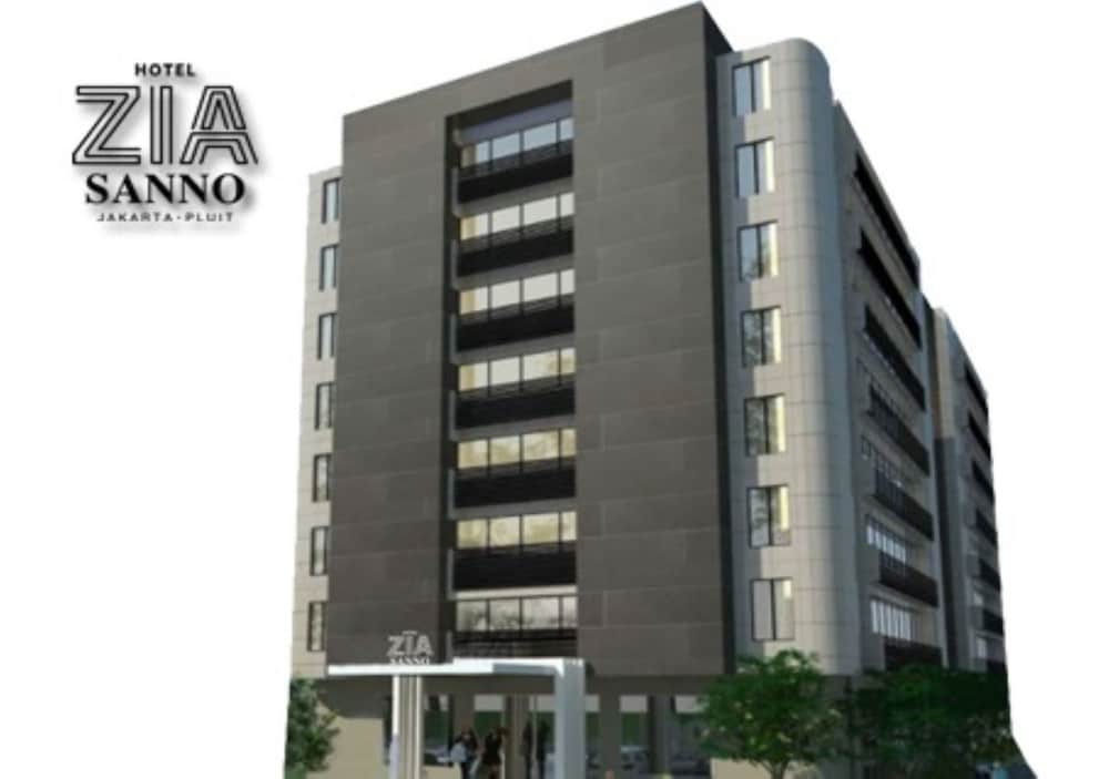GiiA Sanno Pluit Jakarta 3/22