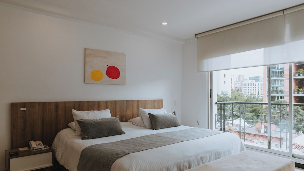 1 BEDROOM, STUDIO, BALCONY