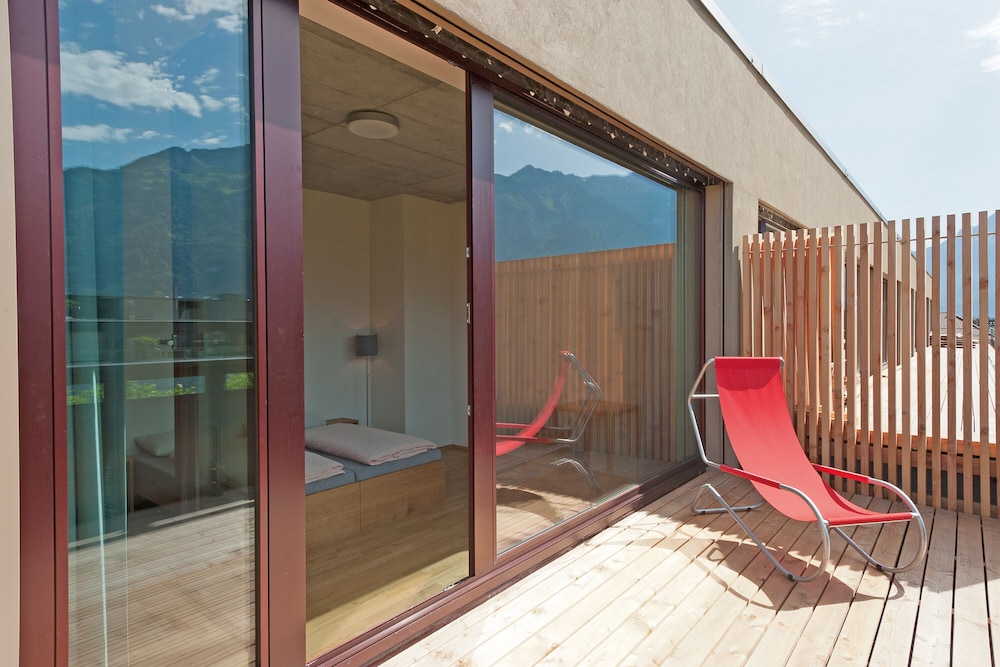 Interlaken Youth Hostel 57/63
