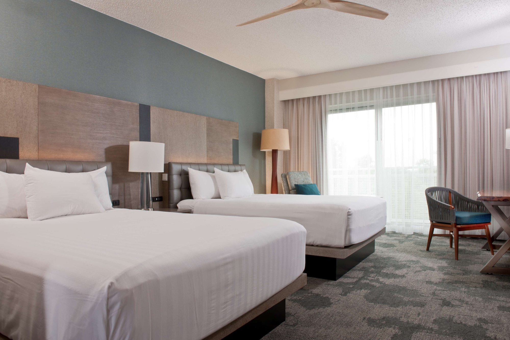 Room, 2 Queen Beds, Water View