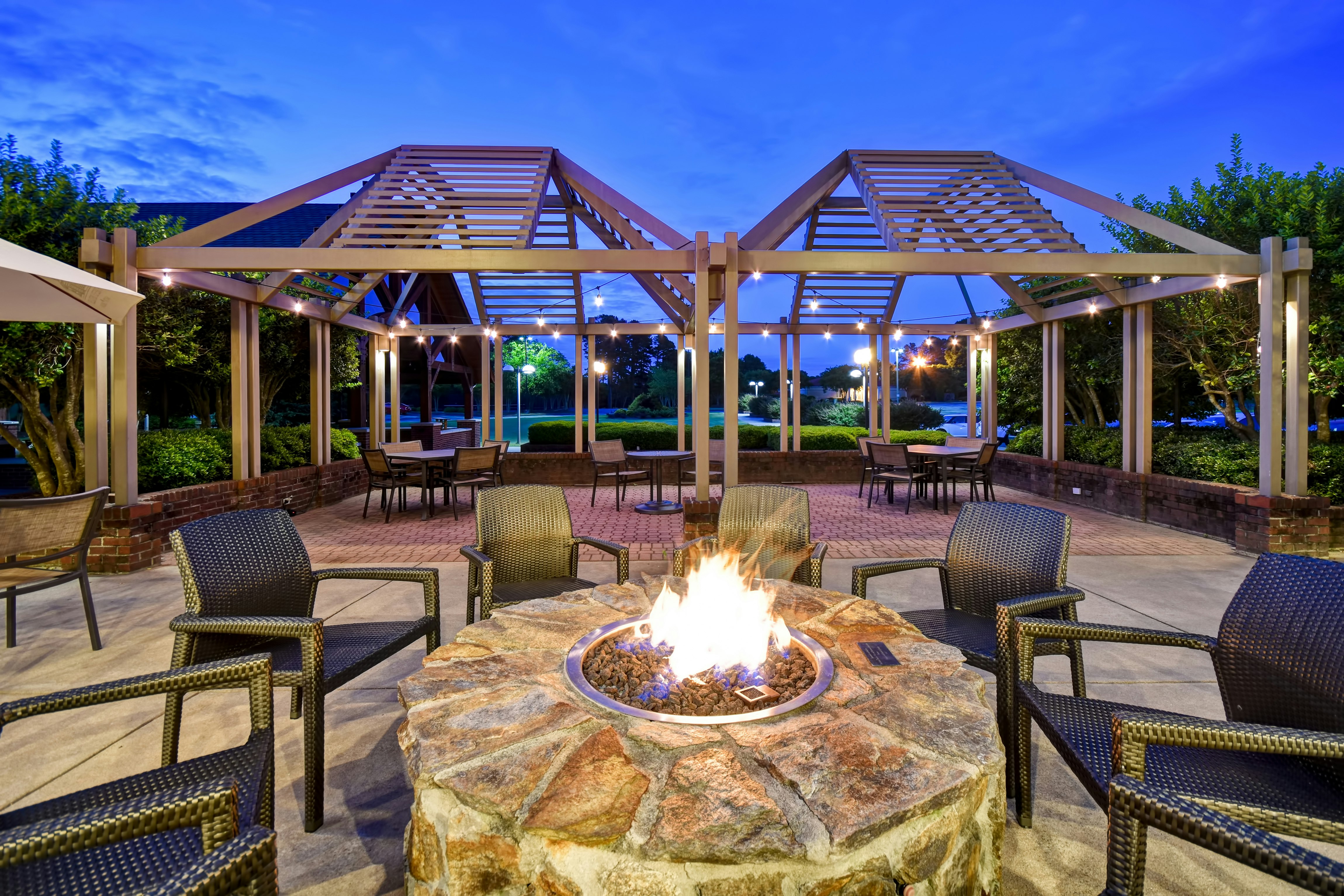 Embassy Suites Greenville Golf Resort Conference Center 27/38