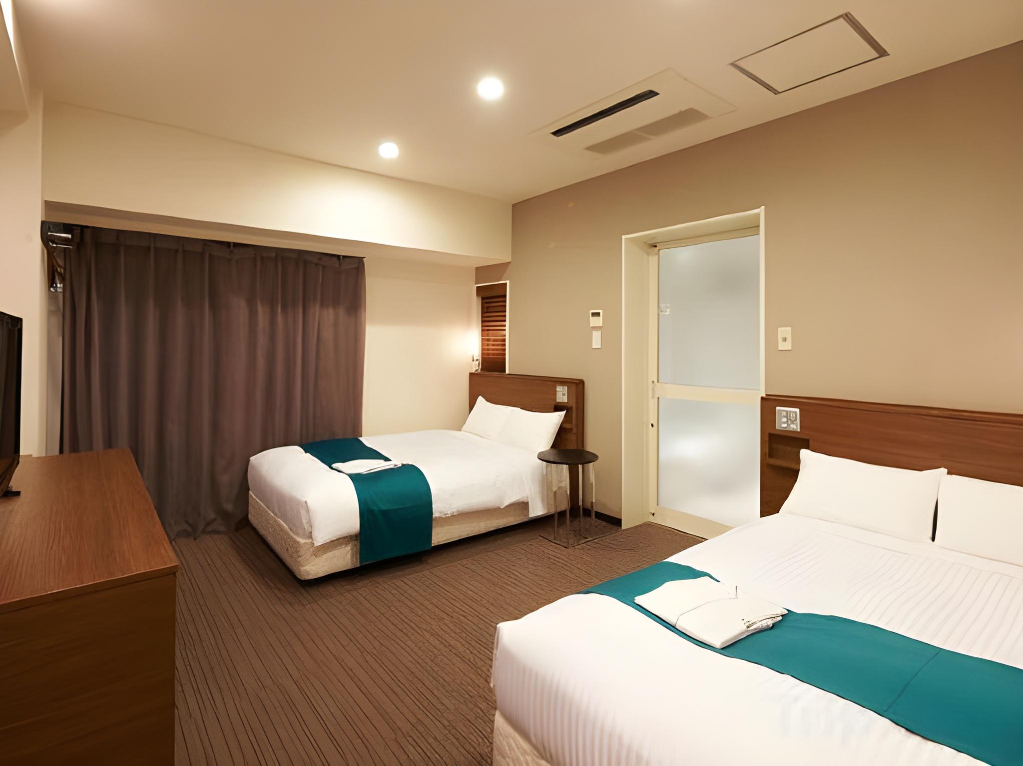 Semi Room, Universal, 2 Semi Double Beds