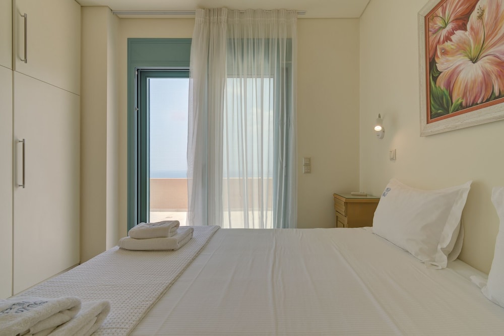 Ouzo Villas 19/50