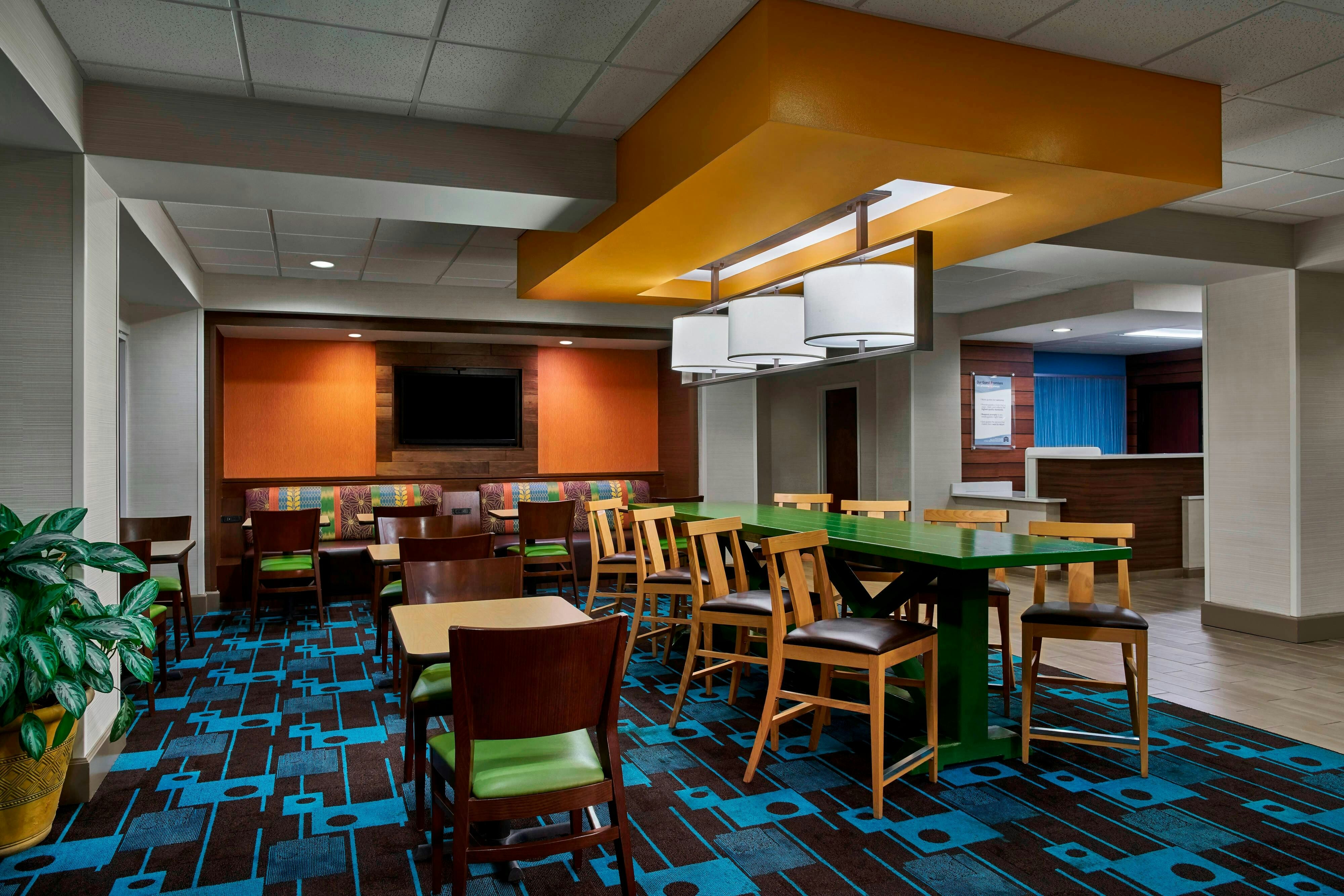 Fairfield Inn By Marriott Myrtle Beach Broadway At the Beach 9/10