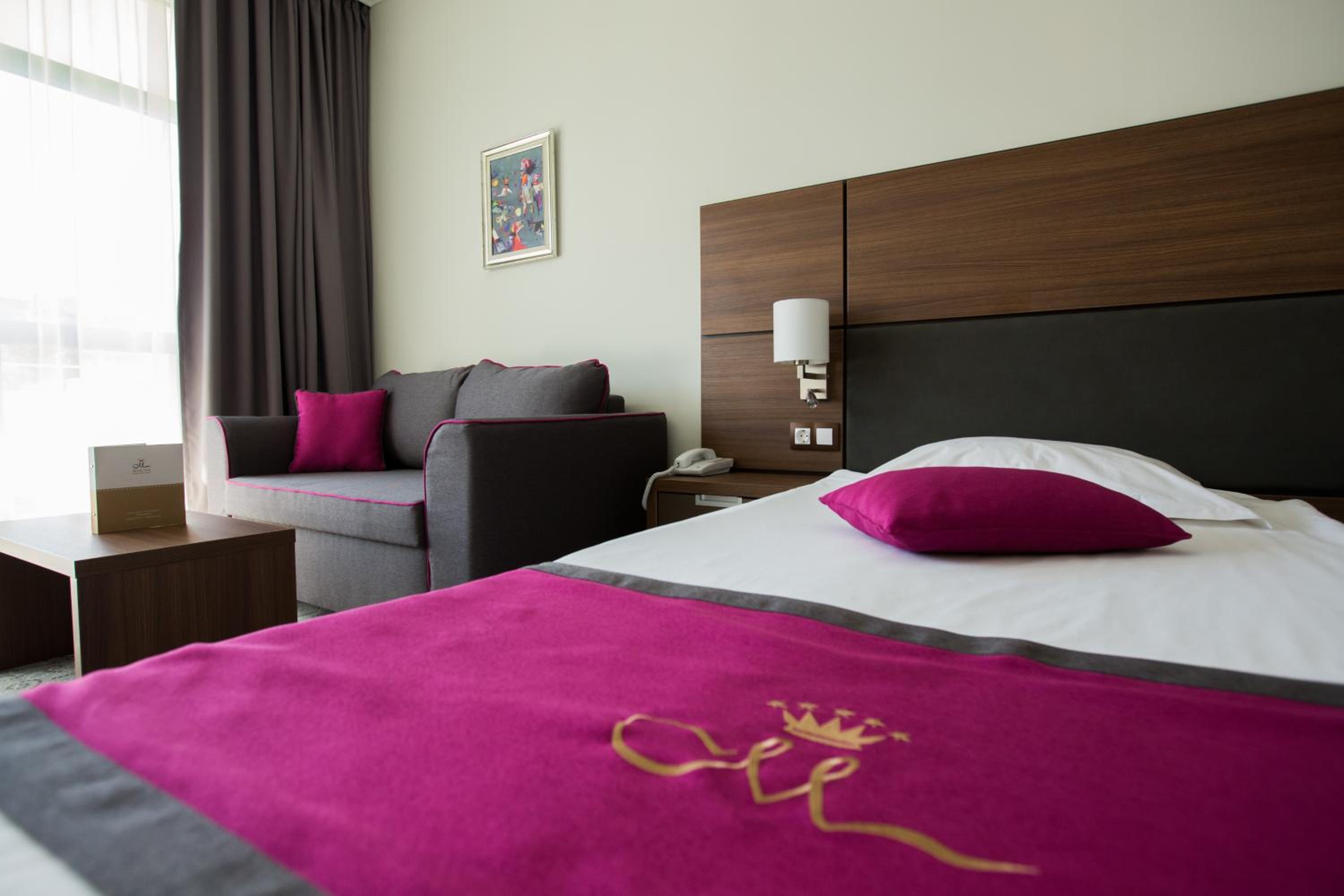 غرفة بسرير مزدوج أو سريرين منفصلين بإطلالة على المتنزه بشرفة، Marina Grand Beach 4/7