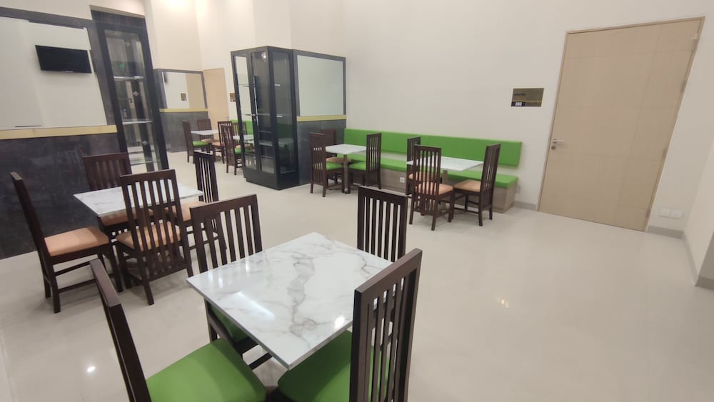Agogo Downtown Hotel Surabaya 12/15
