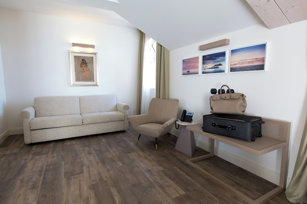 Al Campanile Aparthotel Suite 46/73