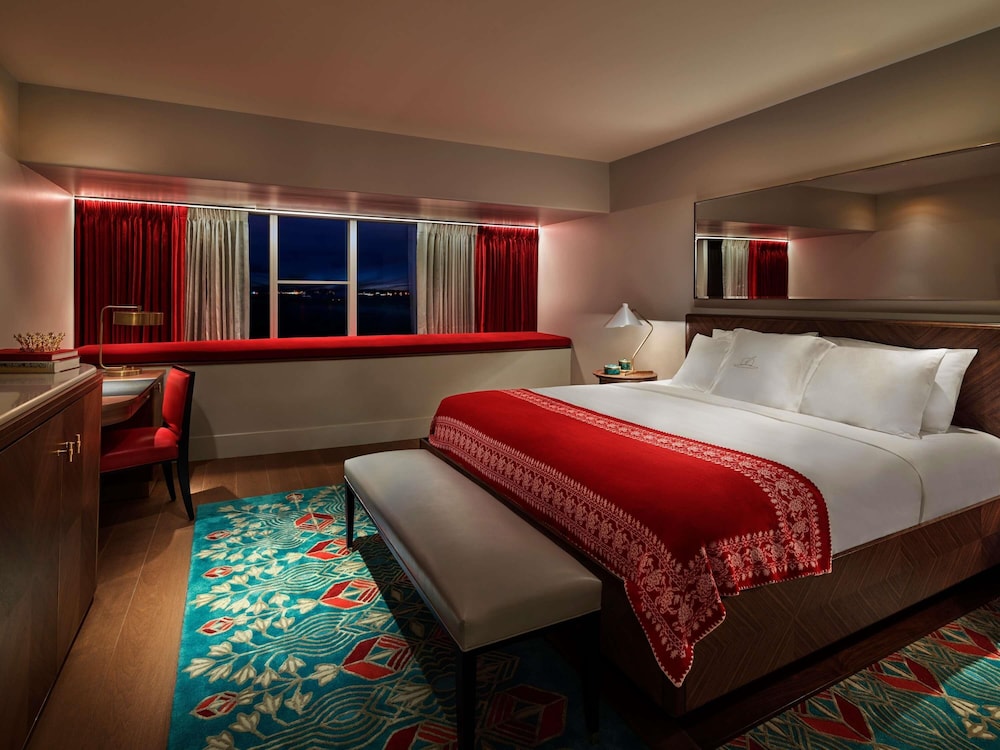 Room, King Bed, Bay View