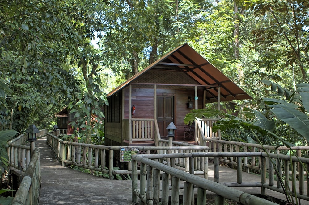 ANINGA LODGE 1/58