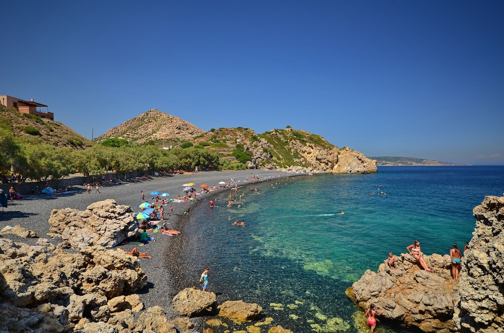 Emporios Bay Hotel 59/64