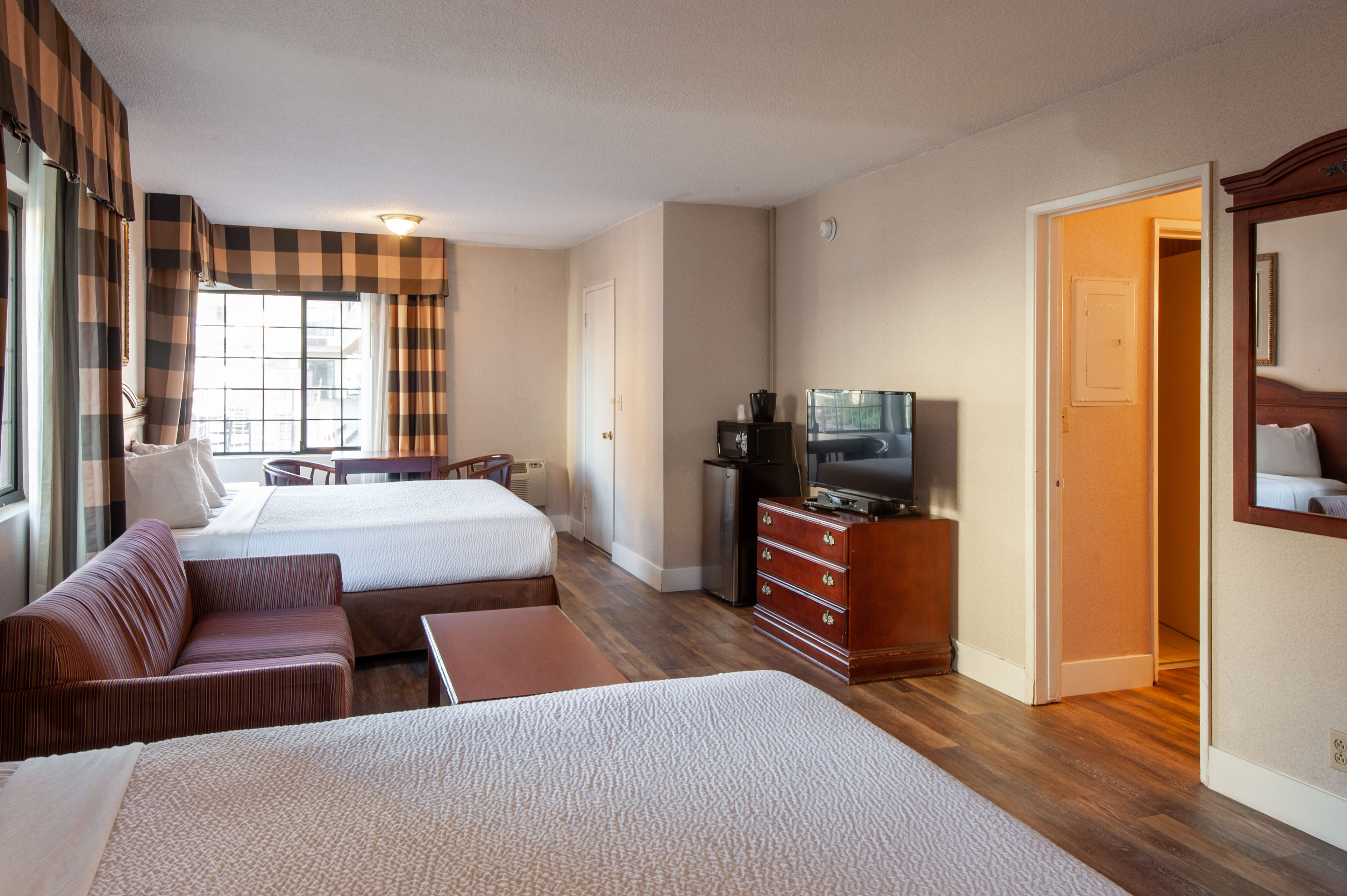 Studio City Court Yard Hotel 37/64