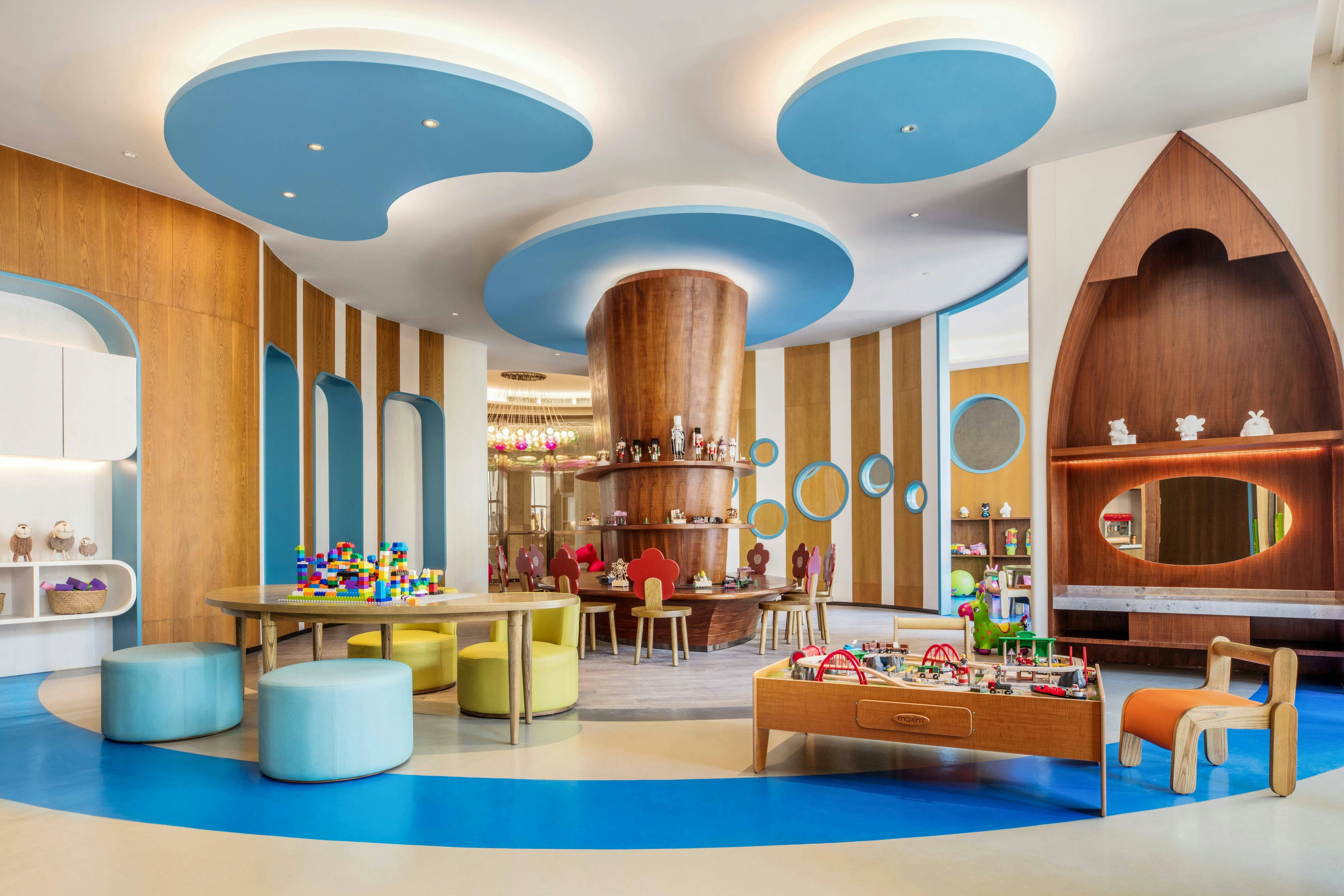 MARRIOTT XIAMEN HOTEL AND CONFERENCE CENTRE 39/43
