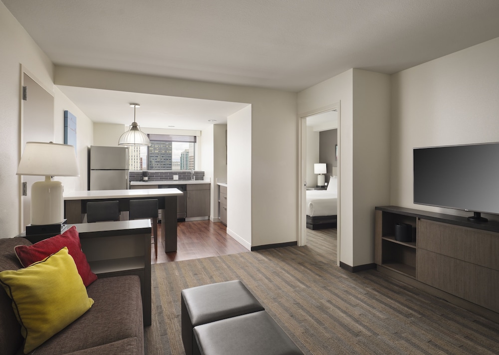 Hyatt House Denver Downtown 37/71