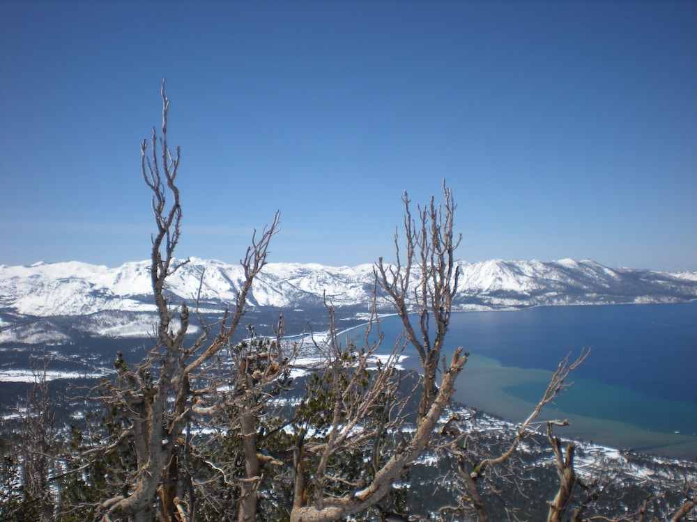 Lake Tahoe Ambassador Lodge 49/57