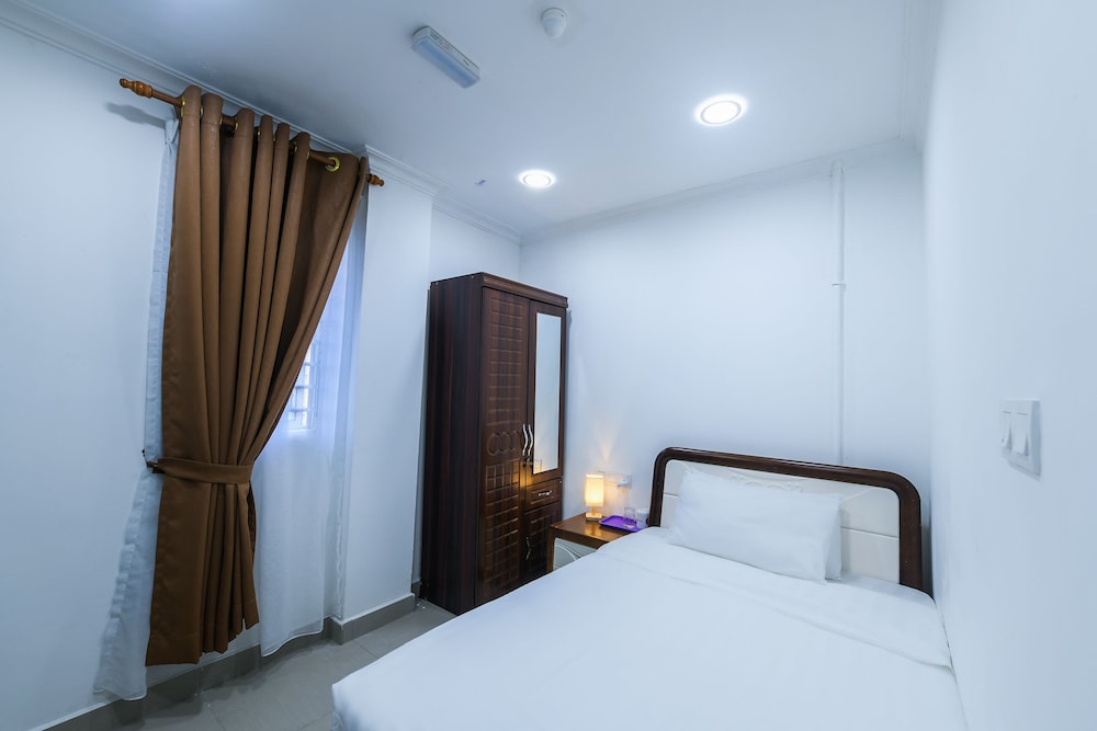 Capital O 90543 Sp Star Hotel 26/53
