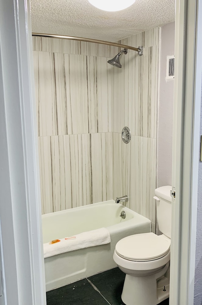 Quality Inn Newberry 28/33