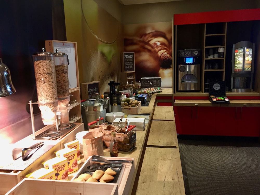 Ibis Creteil 57/68