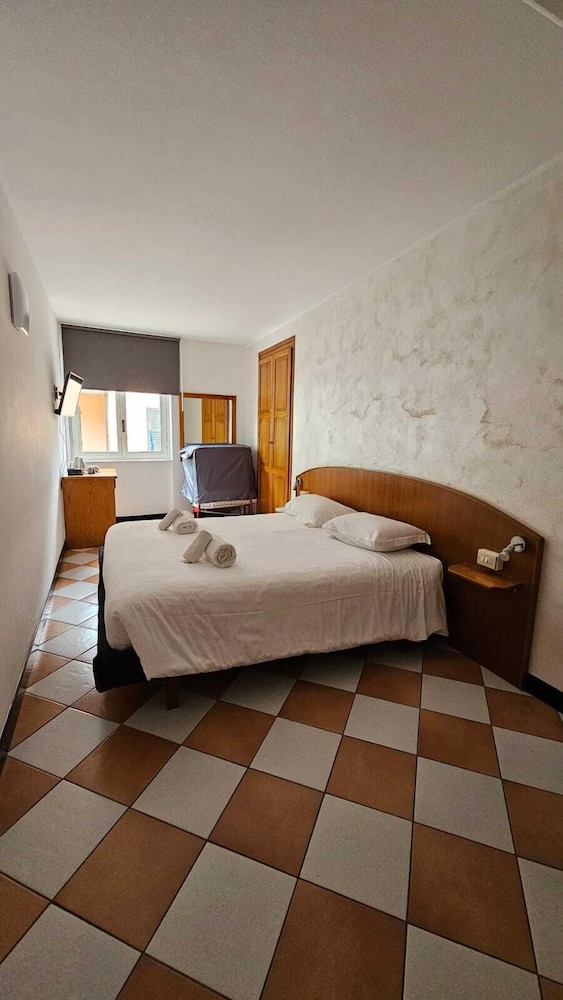 Hotel Montecodeno 8/26