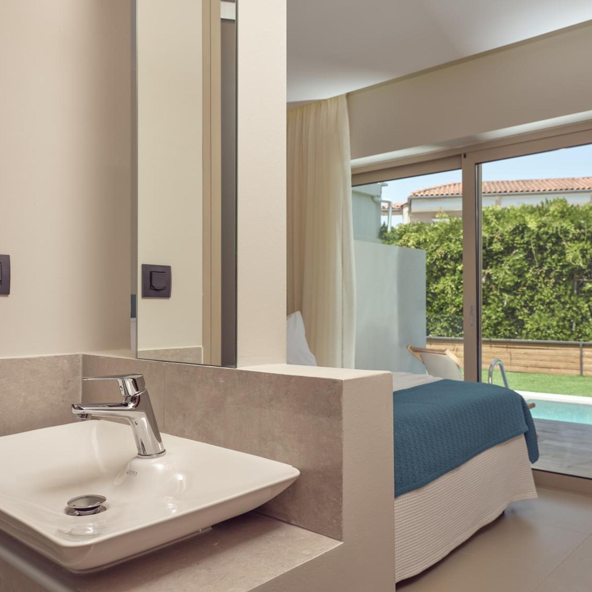 Azure Resort Spa 50/51