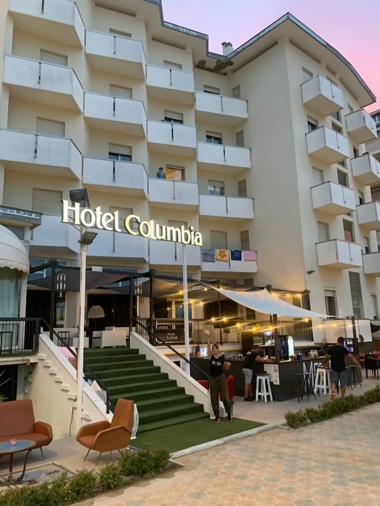 Hotel Columbia Frontemare 3/41