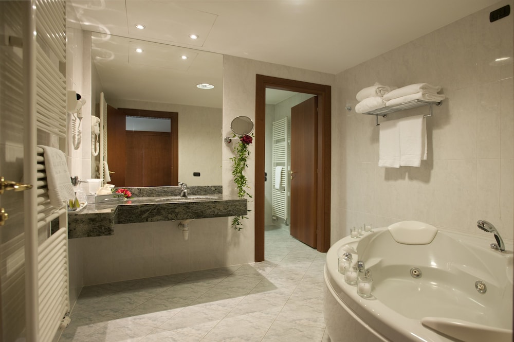 Phi Hotel Cavalieri 17/51