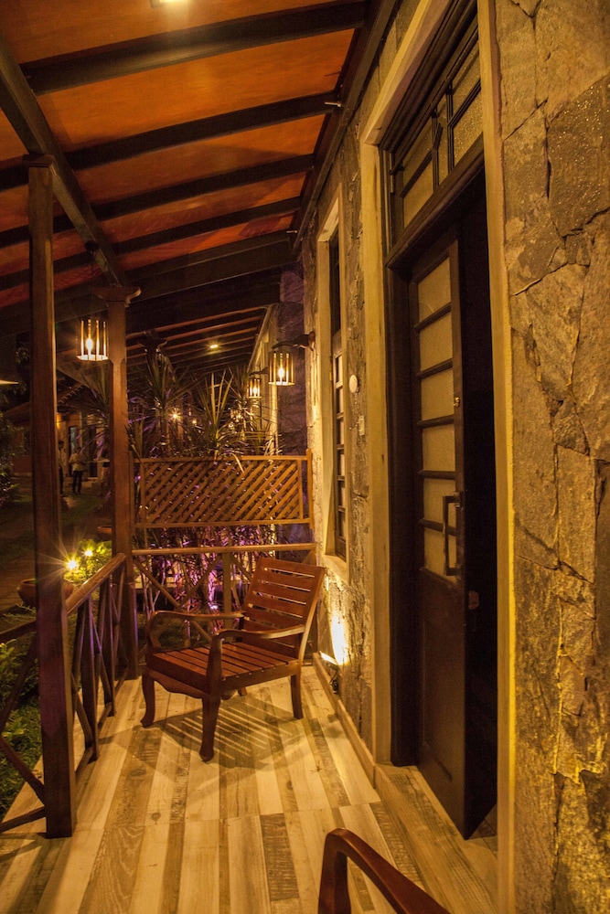 Villa Pinnawala 20/50