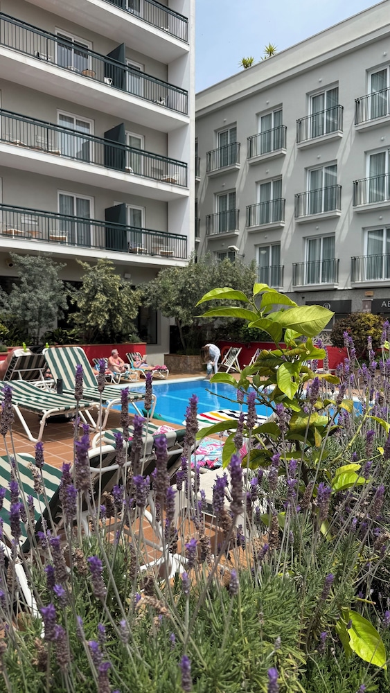 Aqua Hotel Bertran - Adults Only 71/78